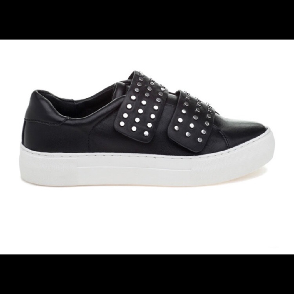 J slide trendy sneakers